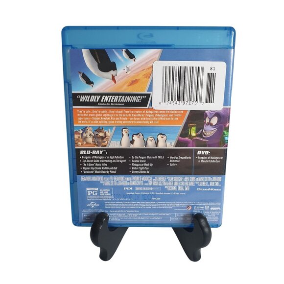 DreamWorks Penguins Of Madagascar Blu-Ray DVD Combo Pack Family Movie Night - Picture 2 of 4